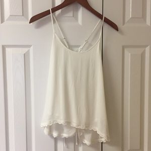 ✨HP!✨ Delicate lace-up lined lace hem camisole 🆕